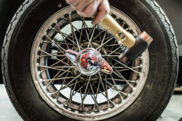 Road & Track – The Boot